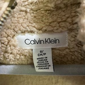 Sleeveless Calvin Klein vest